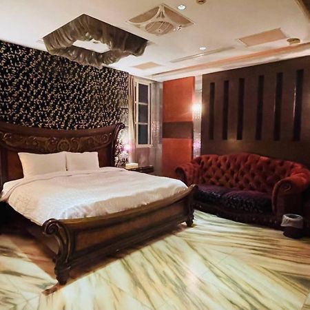 Royal Garden Motel - Chiayi Branch Kültér fotó