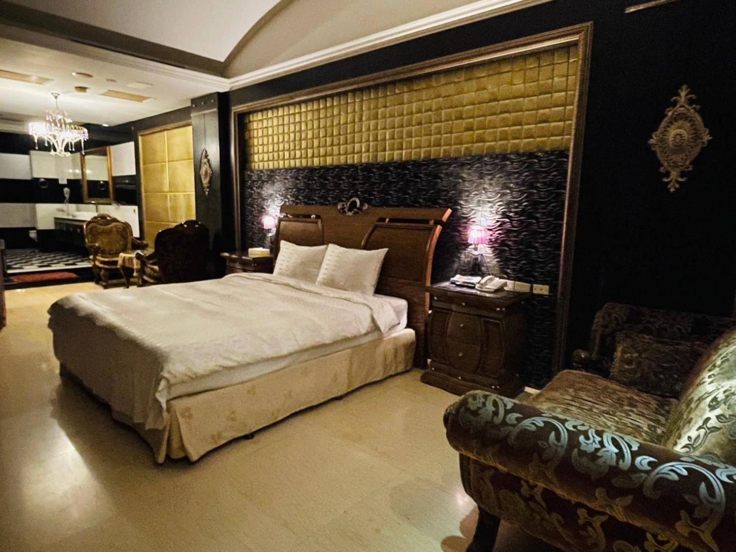 Royal Garden Motel - Chiayi Branch Kültér fotó