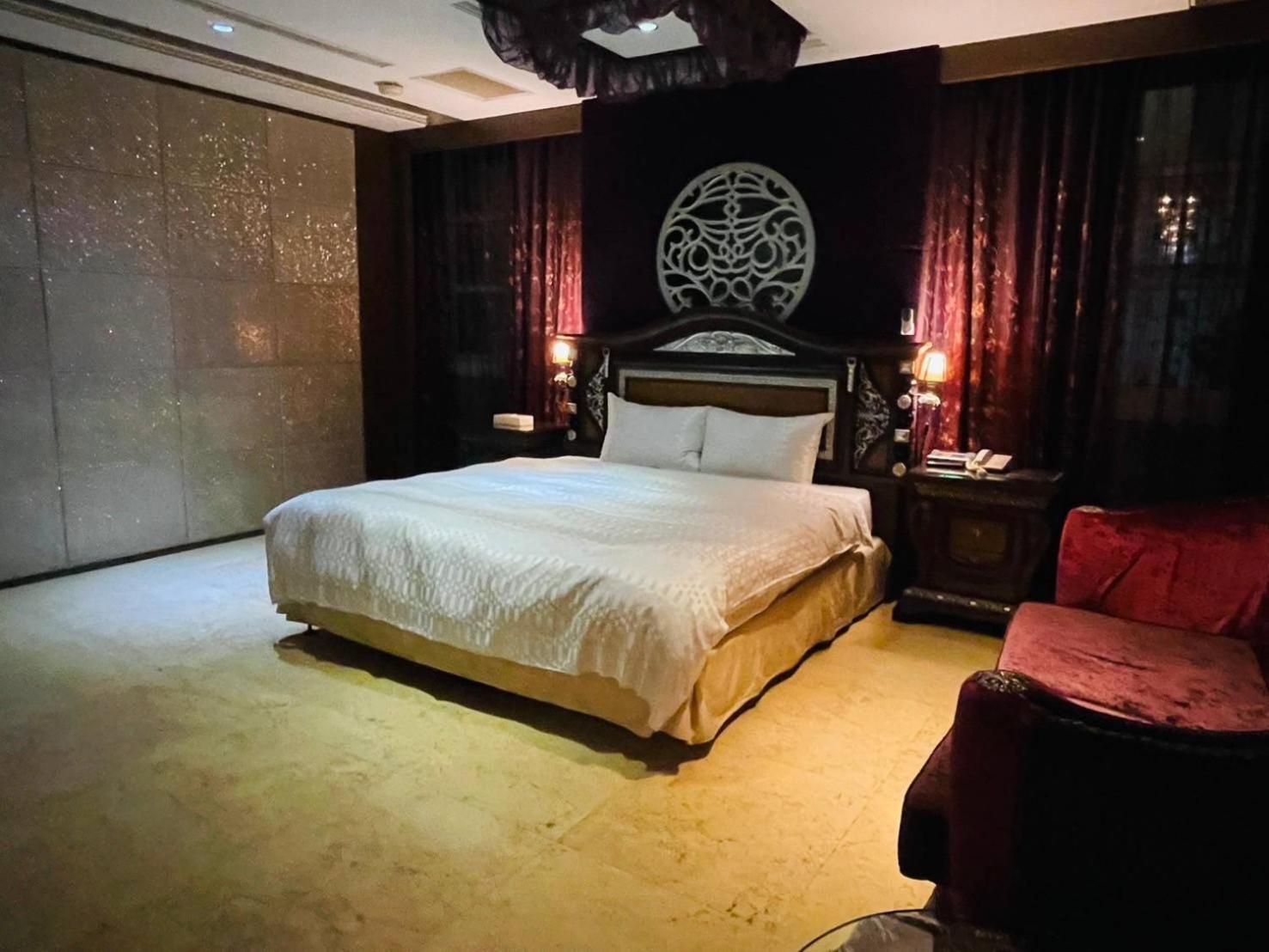 Royal Garden Motel - Chiayi Branch Kültér fotó
